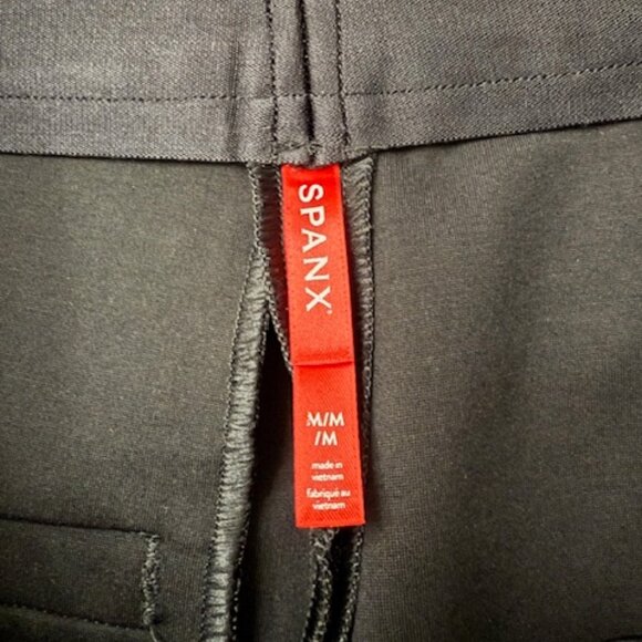 Spanx The Perfect A-Line Shorts Classic Black 20410R Women's Size M - Picture 5 of 5